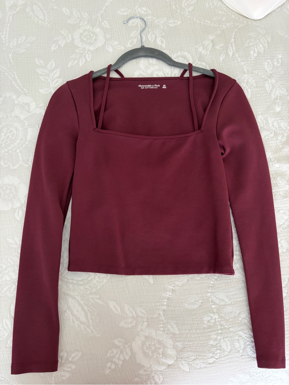 Abercrombie & Fitch Burgandy Top